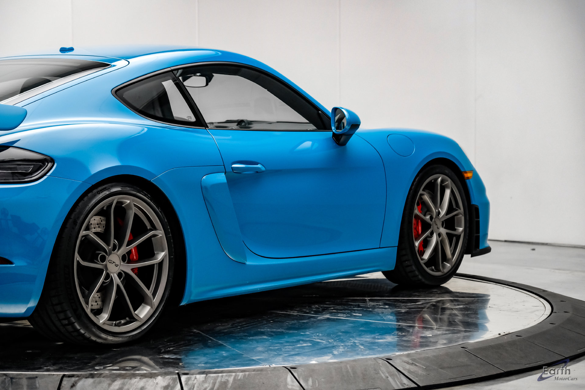 Used 2020 Porsche 718 Cayman GT4 RWD image 19