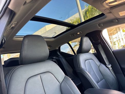 Certified 2025 Volvo XC40 B5 Plus image 16