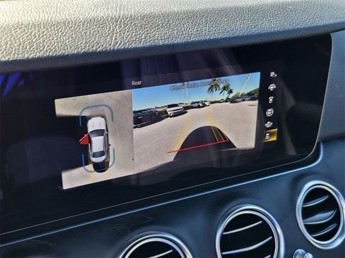 Used 2022 Mercedes-Benz E 350 4MATIC Sedan image 23