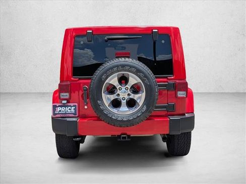 Used 2016 Jeep Wrangler Unlimited Sahara w/ Max Tow Package AWD/4WD image 6