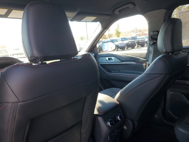 New 2026 Ford Explorer ST-Line AWD/4WD image 32