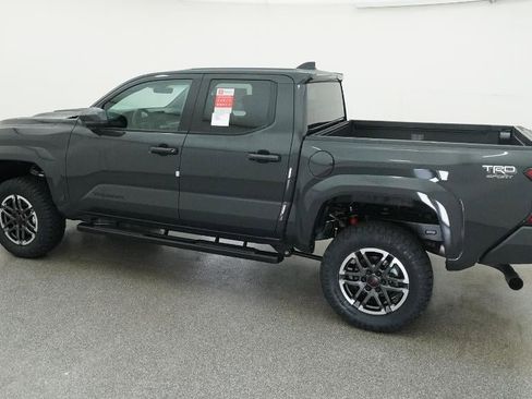 New 2025 Toyota Tacoma TRD Sport image 4