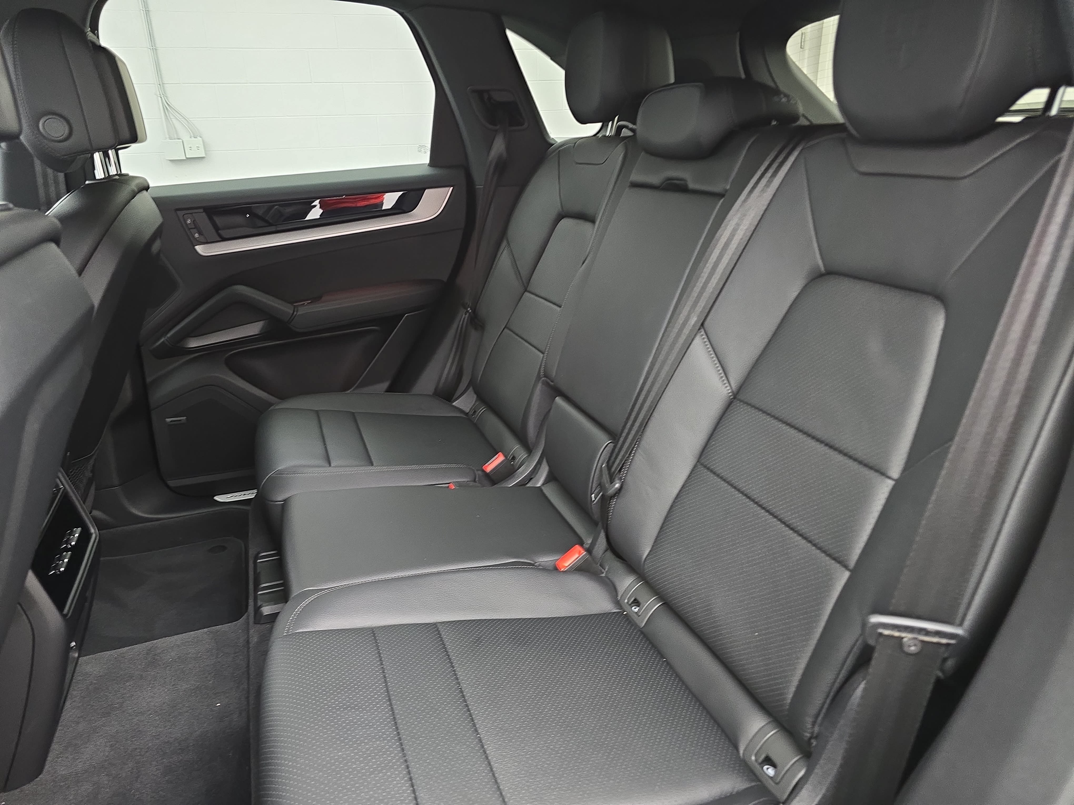 Certified 2026 Porsche Cayenne AWD/4WD image 16