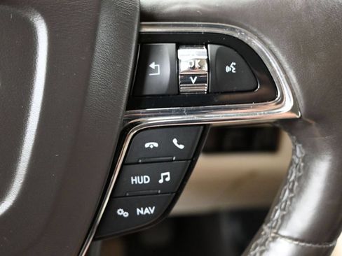 Used 2018 Lincoln Navigator Reserve w/ Technology Package AWD/4WD image 25