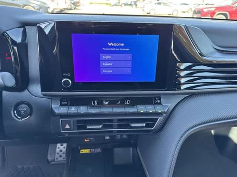 Used 2026 Toyota Camry SE w/ Convenience Package FWD image 19