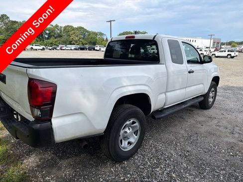 Used 2023 Toyota Tacoma SR AWD/4WD image 6