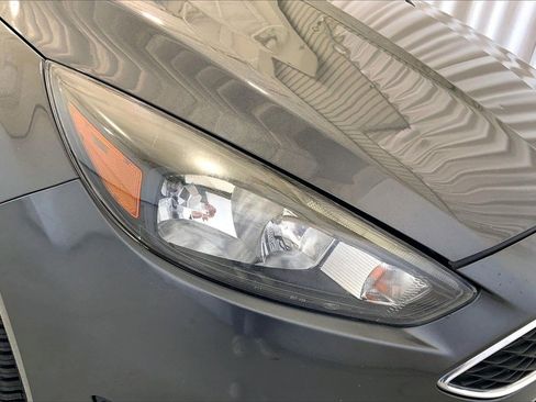 Used 2018 Ford Focus SEL image 12