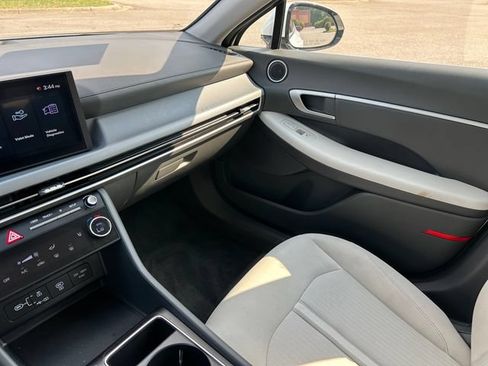 Used 2025 Hyundai Sonata SEL FWD image 28