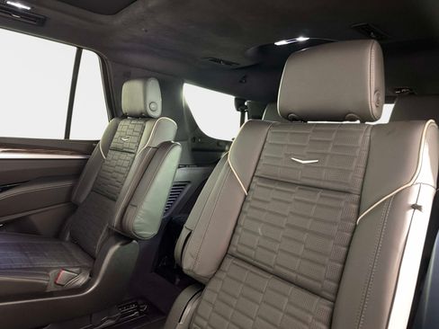 Used 2026 Cadillac Escalade Platinum Sport w/ LPO, ONYX Package AWD/4WD image 28