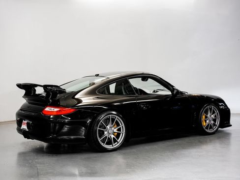 Used 2010 Porsche 911 GT3 RWD image 3