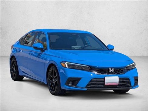 Used 2024 Honda Civic Sport Touring image 3