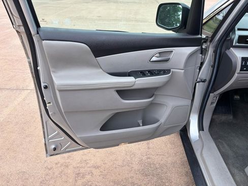 Used 2011 Honda Odyssey EX-L image 12