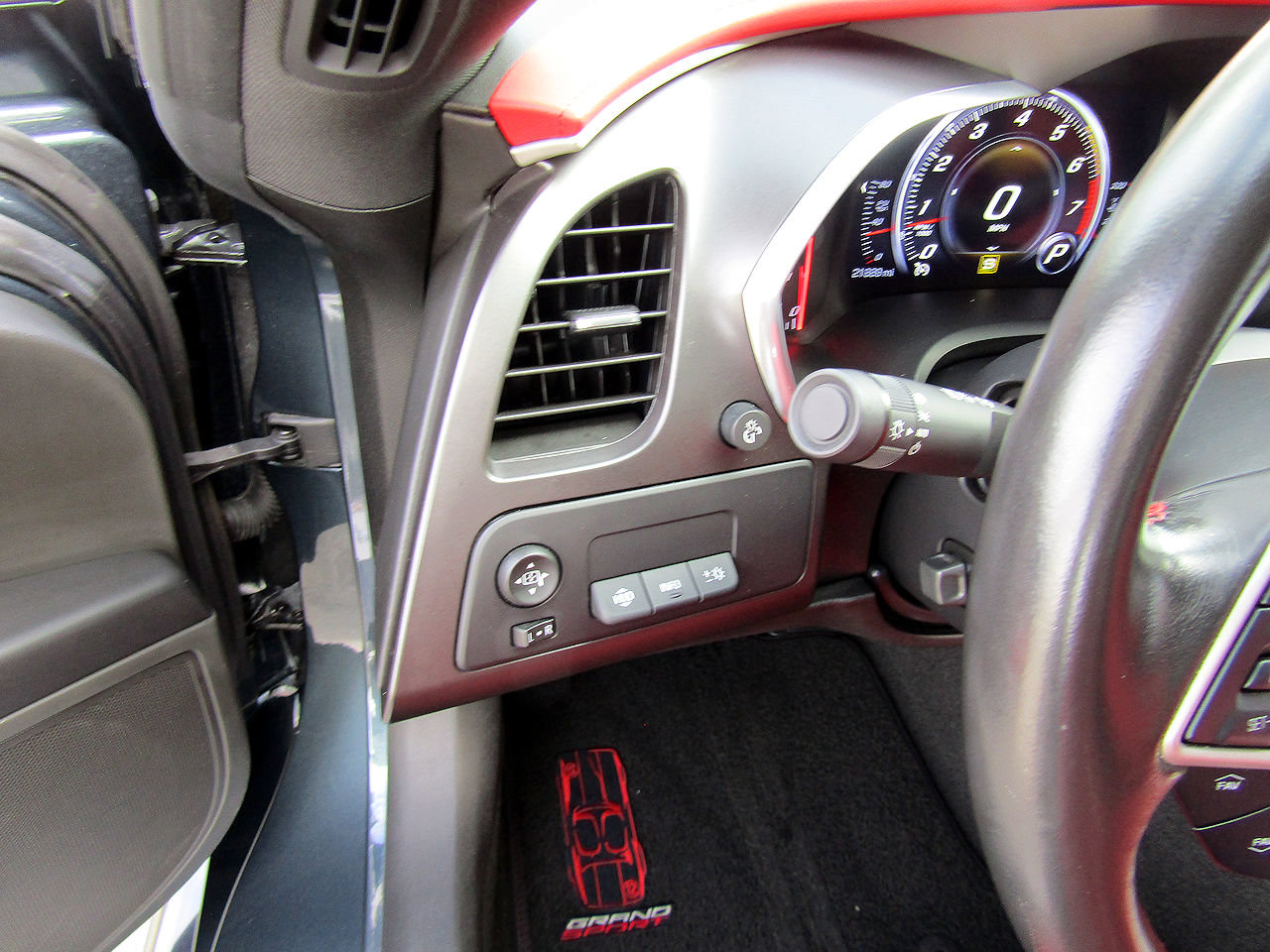 Used 2019 Chevrolet Corvette Grand Sport RWD image 15