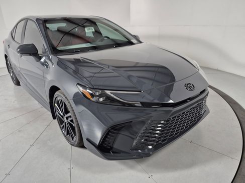 New 2026 Toyota Camry Hybrid image 6