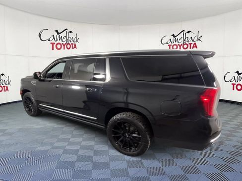 Used 2022 GMC Yukon XL Denali w/ LPO, Denali Black Package AWD/4WD image 8