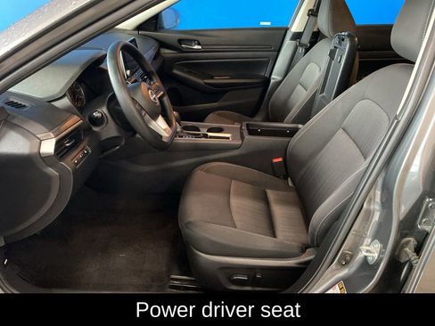 Used 2025 Nissan Altima 2.5 SV FWD image 8