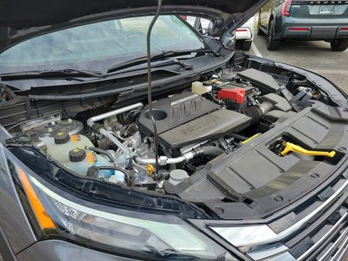 Used 2025 Nissan Rogue SL image 38