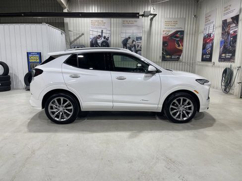 Used 2025 Buick Encore GX Avenir w/ Avenir Technology Package image 6