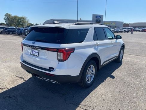 New 2025 Ford Explorer Active w/ Active Comfort Package image 6