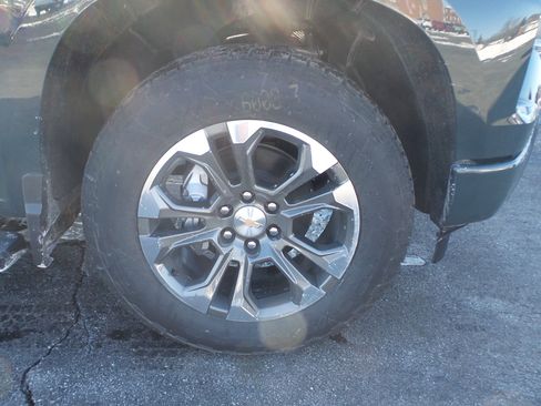 Used 2026 Chevrolet Silverado 1500 High Country w/ Technology Package image 2