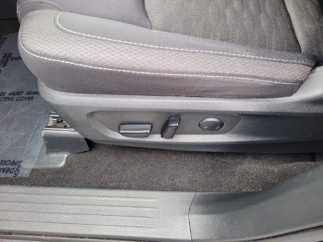 Used 2024 Nissan Pathfinder SV FWD image 20