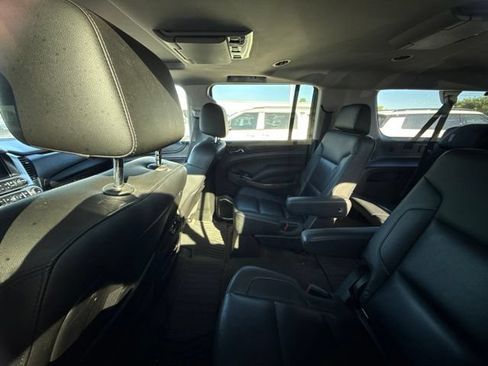 Used 2015 Chevrolet Suburban LTZ RWD image 8