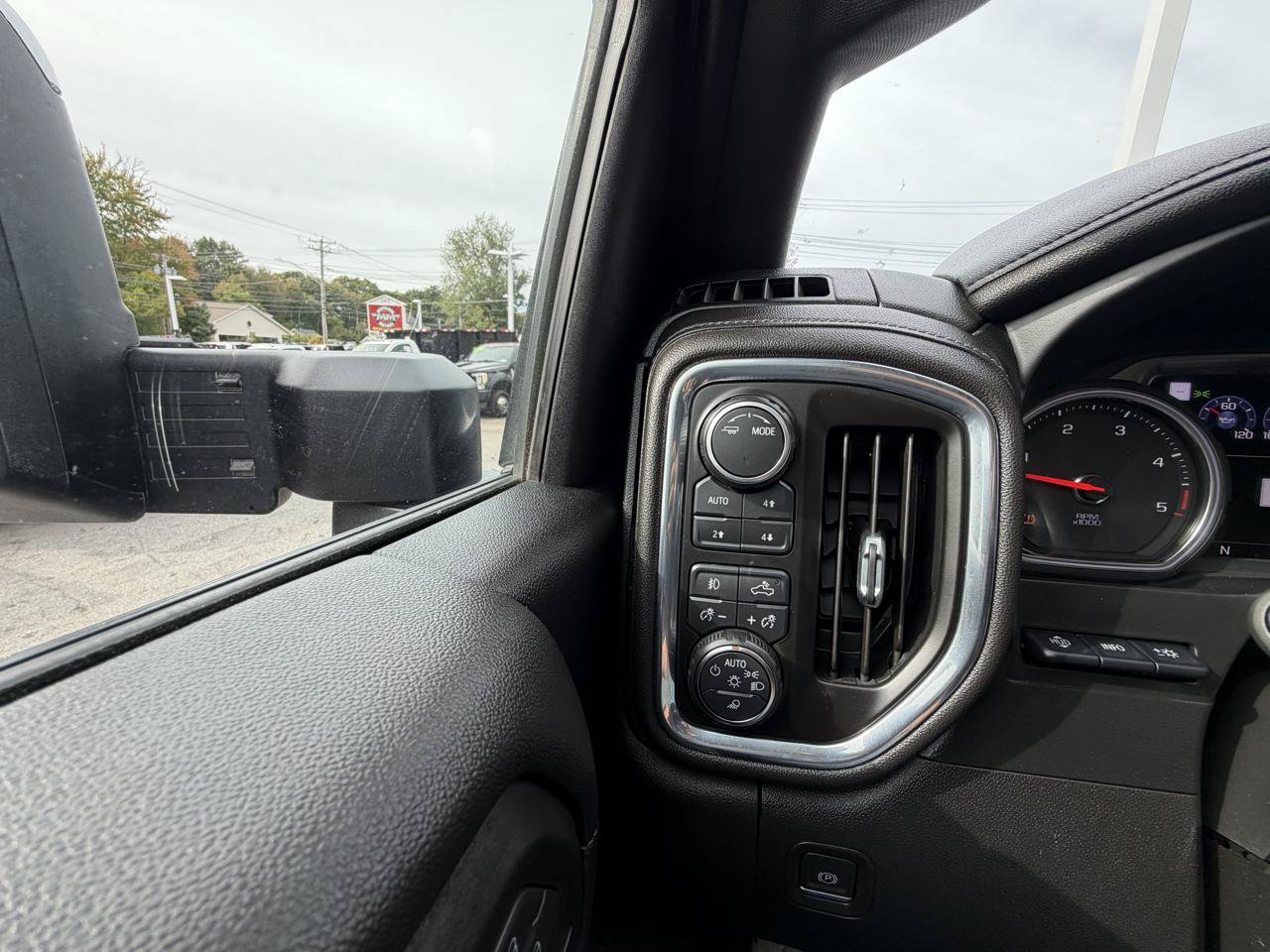 Used 2021 Chevrolet Silverado 3500 High Country w/ Snow Plow Prep/Camper Package AWD/4WD image 30