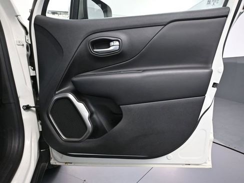 Used 2019 Jeep Renegade Limited w/ Safety and Security Group image 39