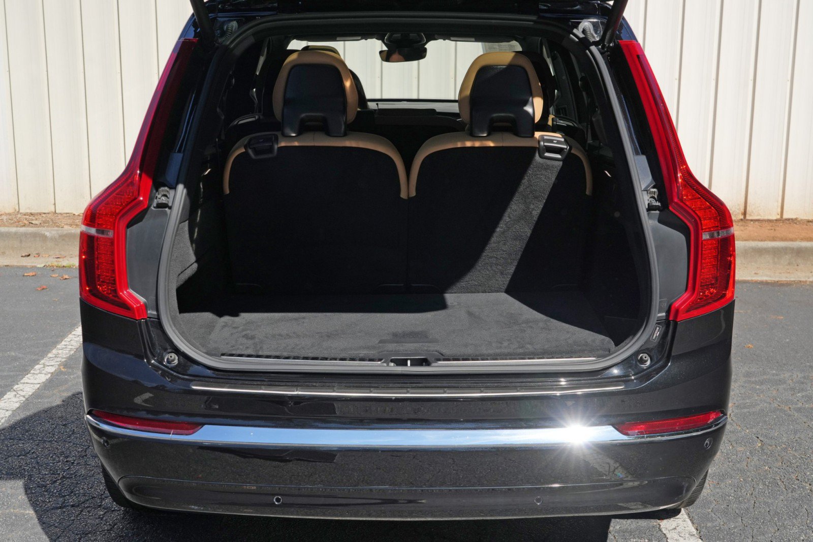 Used 2024 Volvo XC90 T8 Ultimate w/ Lounge Package AWD/4WD image 10
