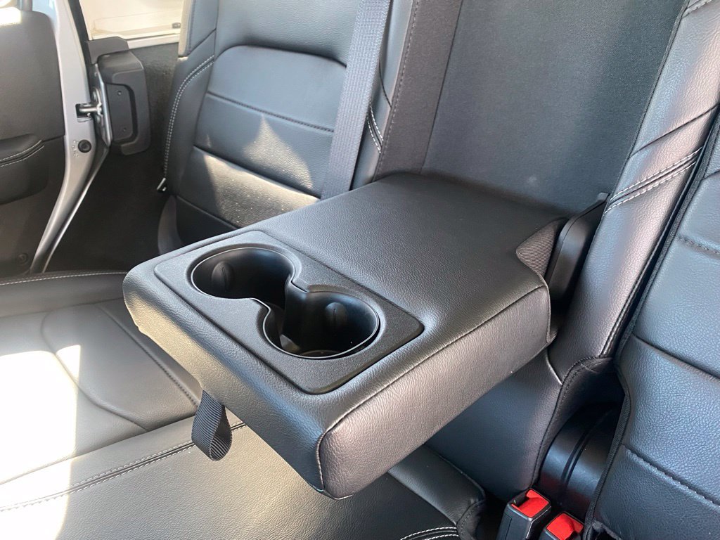 Used 2023 Jeep Wrangler Unlimited Sahara AWD/4WD image 32