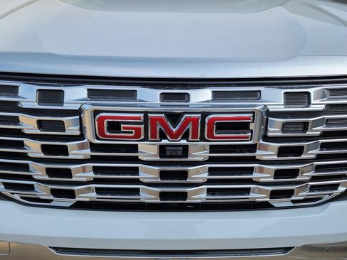 New 2026 GMC Terrain Denali image 10
