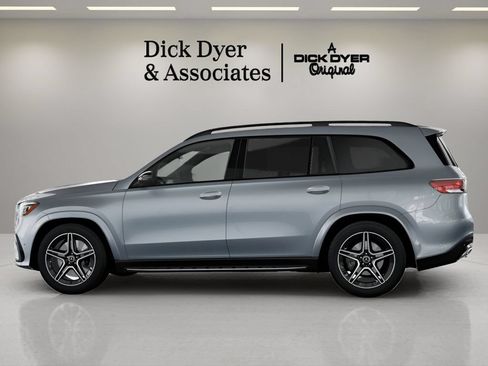 Used 2025 Mercedes-Benz GLS 450 4MATIC image 23