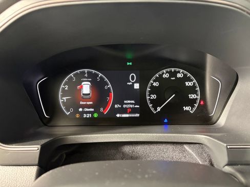 Used 2025 Honda Pilot TrailSport image 16