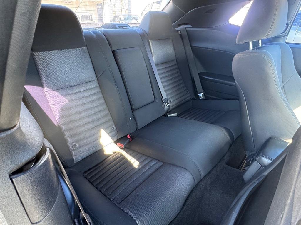 Used 2014 Dodge Challenger SXT RWD image 14