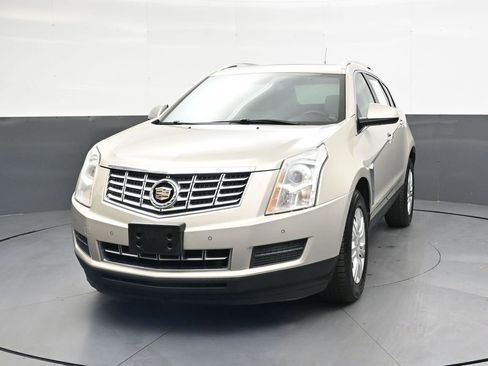 Used 2014 Cadillac SRX Luxury w/ Driver Awareness Package FWD image 9