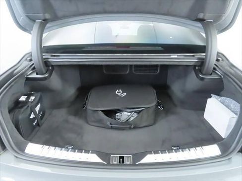 New 2025 Bentley Flying Spur Plug-In Hybrid image 30