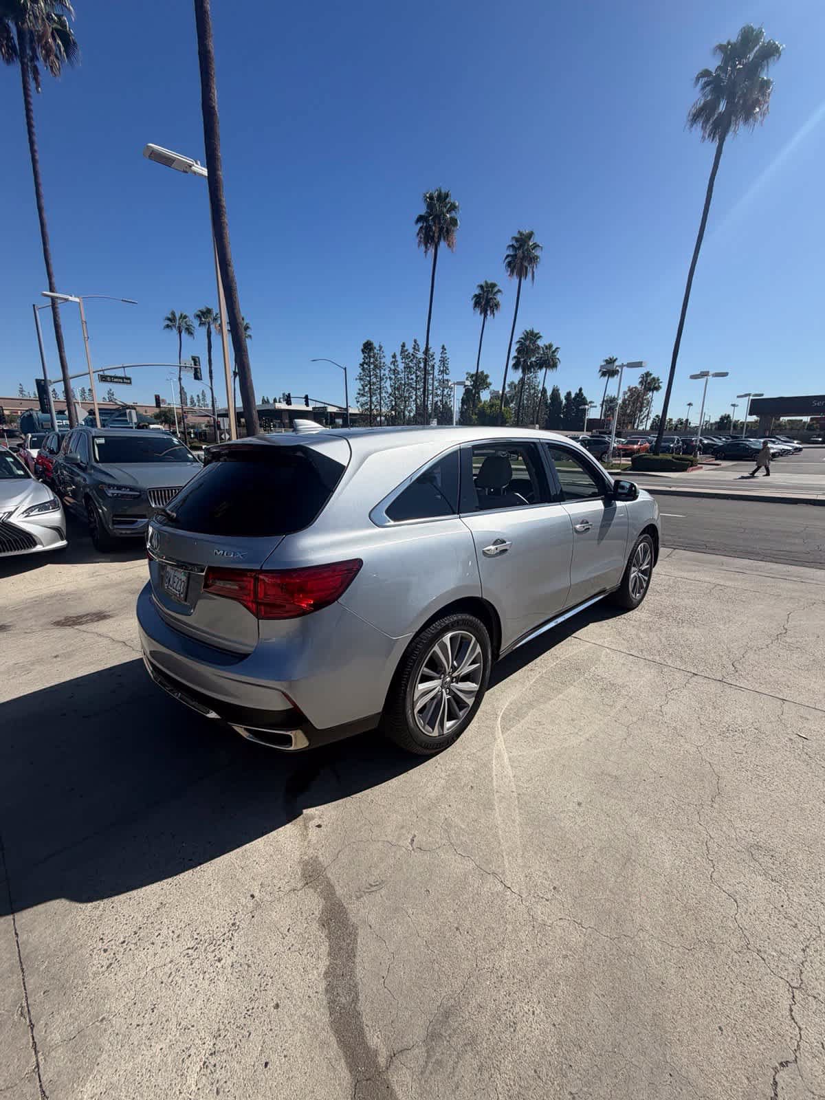 Used 2018 Acura MDX w/ Technology Package FWD image 5