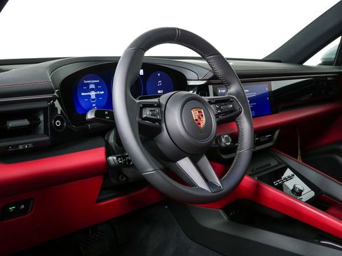 New 2026 Porsche Macan Electric image 4