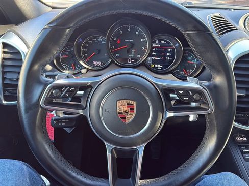 Used 2017 Porsche Cayenne image 20