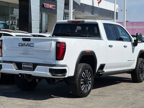 New 2026 GMC Sierra 2500 Denali Ultimate AWD/4WD image 4