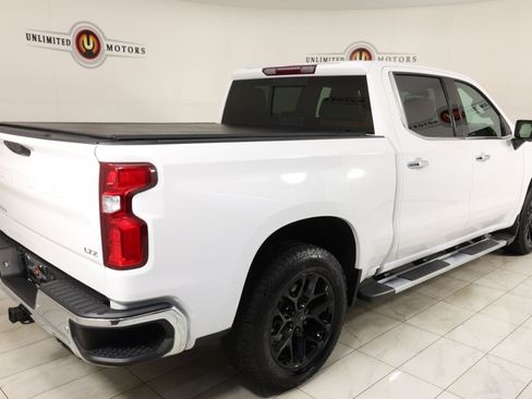 Used 2022 Chevrolet Silverado 1500 LTZ w/ LTZ Convenience Package II AWD/4WD image 3