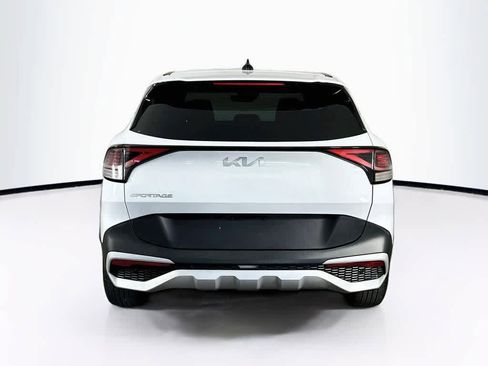 Used 2025 Kia Sportage EX FWD image 5