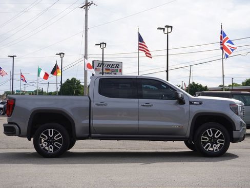 Used 2024 GMC Sierra 1500 AT4 w/ Technology Package AWD/4WD image 8