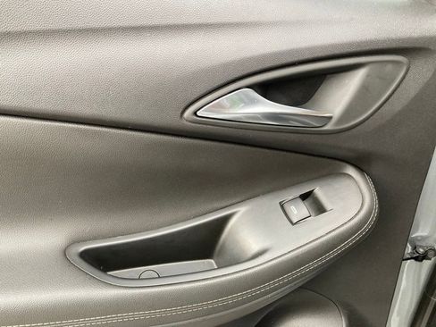 Used 2025 Buick Encore GX Preferred image 10