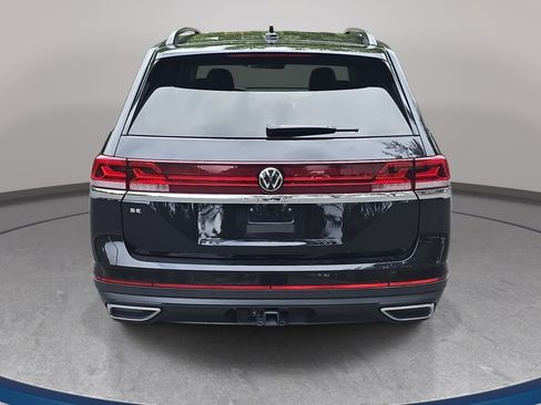 Certified 2024 Volkswagen Atlas SE FWD image 6