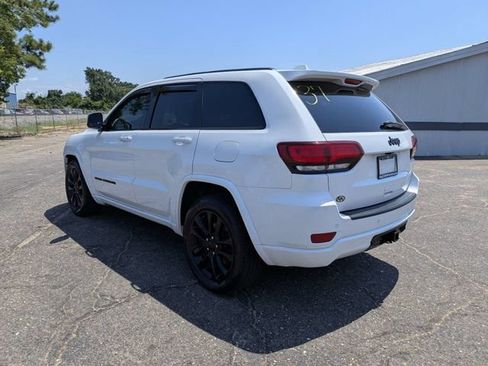 Used 2021 Jeep Grand Cherokee Laredo X RWD image 6