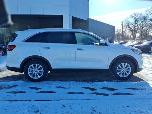 Used 2020 Kia Sorento LX w/ LX I4 Convenience Package image 8