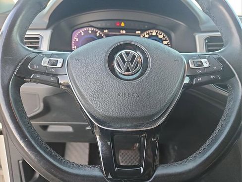 Used 2018 Volkswagen Atlas SEL Premium image 31