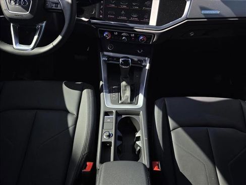 New 2025 Audi Q3 2.0T Premium image 23