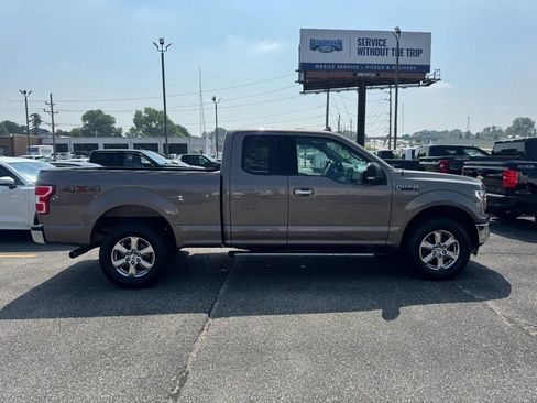Used 2018 Ford F150 XLT w/ Equipment Group 302A Luxury AWD/4WD image 2